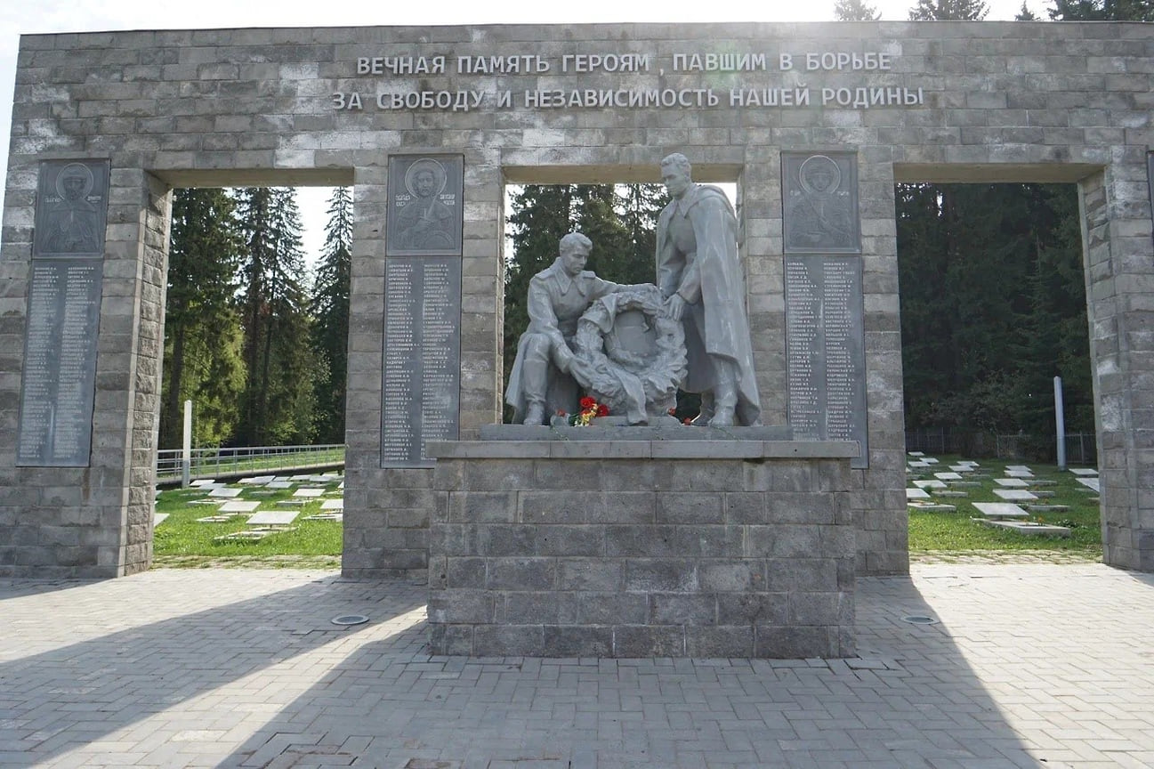 Мемориал воинам, погибшим от ран в госпиталях Ижевска в годы Великой Отечественной войны