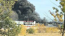 В Набережных Челнах произошел крупный пожар на складах магазина «Челны бампер»