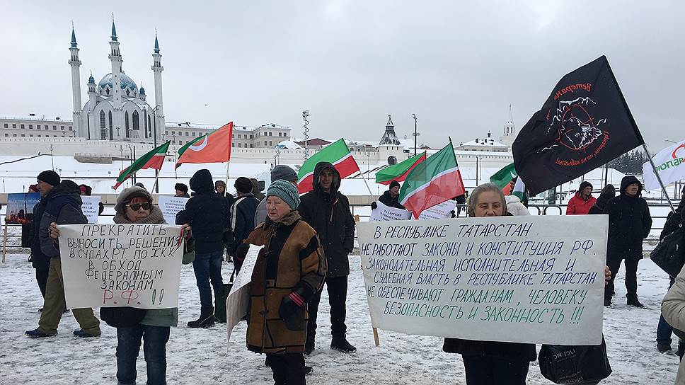Как прошел объединенный митинг вкладчиков, экологов, оппозиционеров и татарских активистов в центре Казани