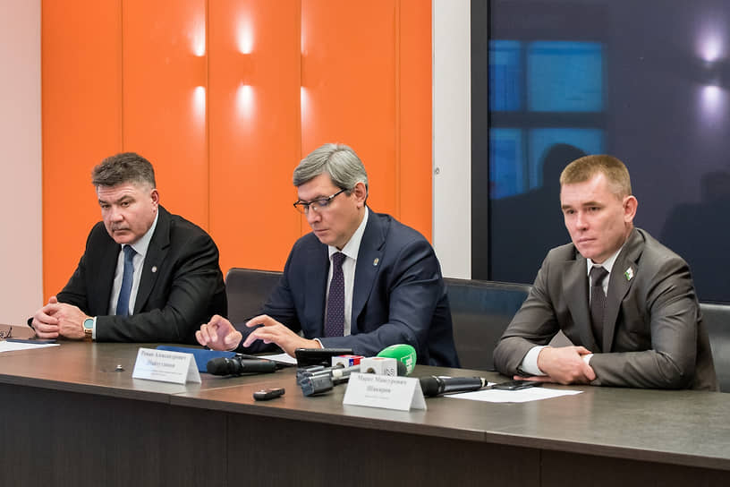 Бывший директор филиала МТС в Татарстане Марат Шакиров (справа)
