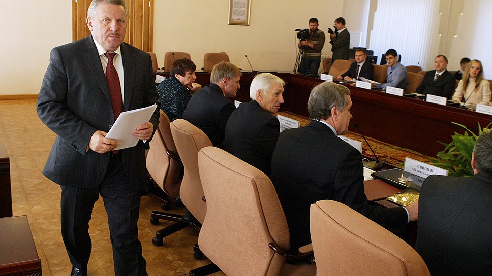 Вячеслав Шпорт, создав новый совет, повернулся к широкой партийной общественности лицом 