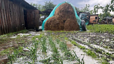 В поселке Псебай Мостовского района град побил урожай, ливень топит станицу Баговскую
