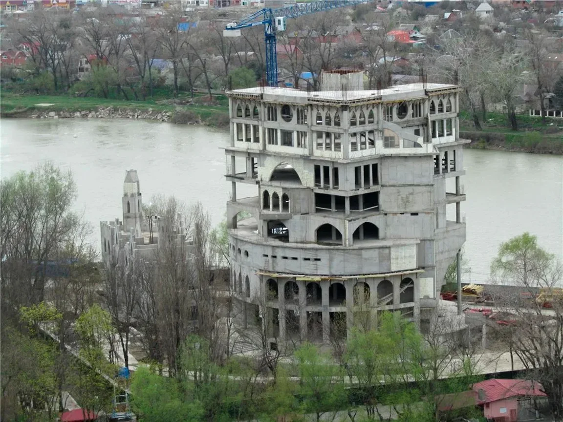 Власти кубанской столицы передадут «замок» на Затоне «Краснодарским паркам»  – Коммерсантъ Краснодар