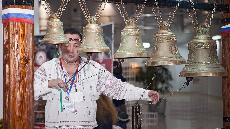 Участники сочинского туристского форума периодически могли слышать колокольный перезвон.