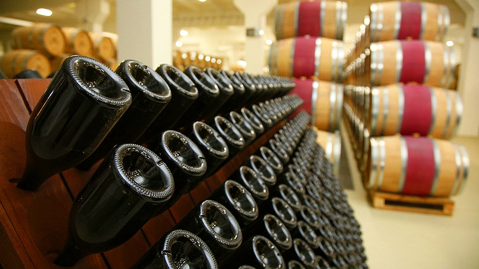 В этом году краснодарские вина были отмечены 59 наградами. среди них продукция таких винодельческих предприятий региона, как «Кубань-Вино», «Фанагория», «Лазурная ягода», «Абрау-Дюрсо», &quot;Юбилейная&quot;. 