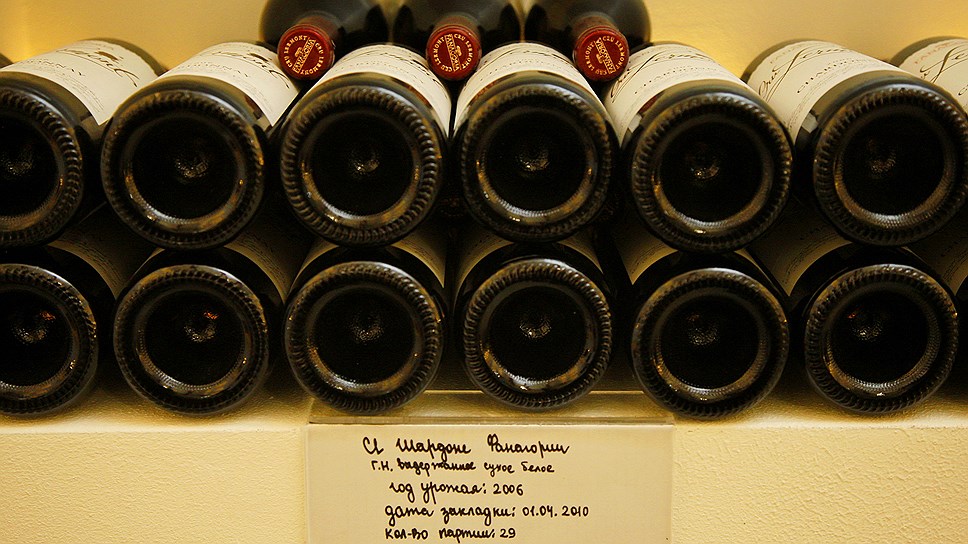Урожай 2006 года пока не готов. Вино «100 оттенков красного. Саперави 2015» производства «Фанагории» на конкурсе Decanter World Wine Awards в Лондоне было отмечено платиновой медалью. 