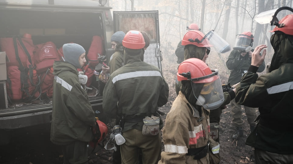 На месте развернут оперативный штаб по тушению лесных пожаров