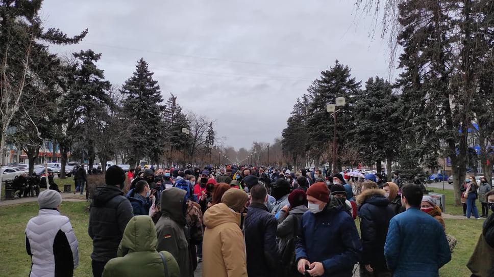 В Краснодаре началась протестная акция в поддержку Навального