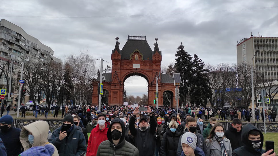 В Краснодаре началась протестная акция в поддержку Навального