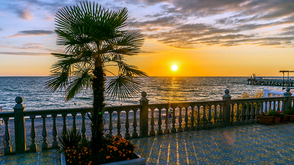 Black sea sochi адлер. восход и заход солнца в сочи. сочи адлер закат. сочи ривьера адлер закат. восход и заход солнца в сочи.