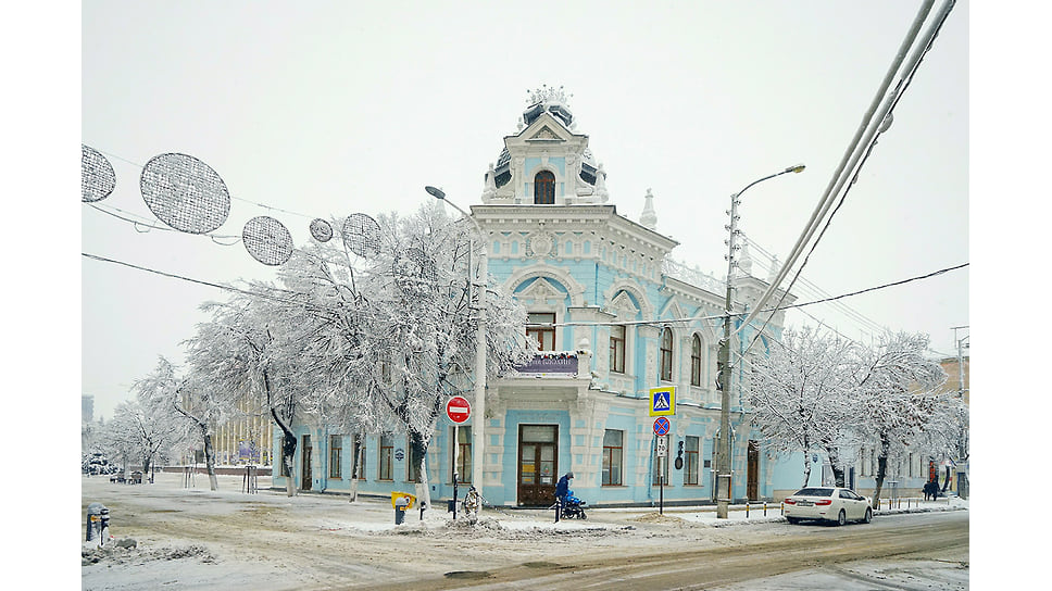 Здание художественного музея им. Ф. А. Коваленко. Январь 2015 года
