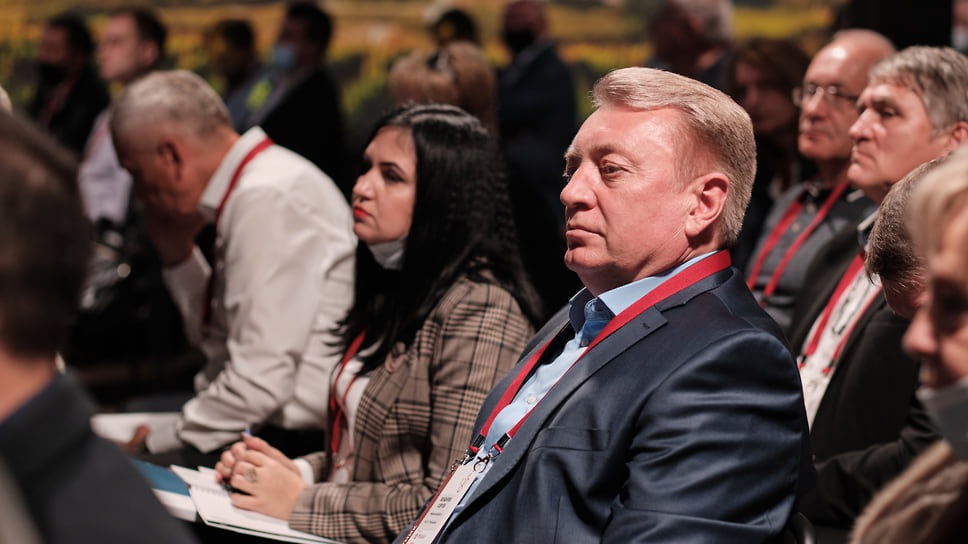 Среди участников саммита - генеральный директор ЗАО СХП «Виноградное» Сергей Бондарев
