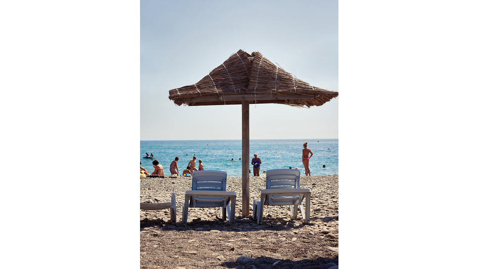 Для того чтобы конкурировать с зарубежными курортами, кубанским пляжам необходимо повышение качества услуг и уровня сервиса