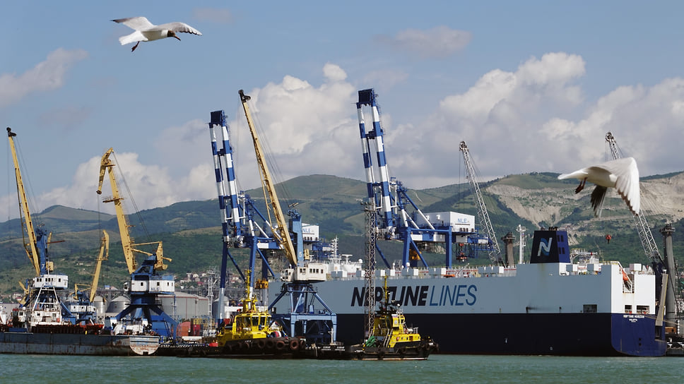 Новороссийский морской торговый порт является третьим портовым оператором Европы и лидером в России по объему грузооборота