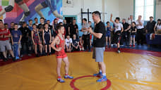 Олимпийский чемпион Роман Власов посетил турнир по греко-римской борьбе среди юношей в Подтесово