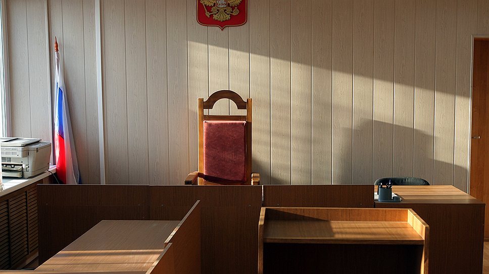 Председатель Вятско-Полянского райсуда может переместиться с рабочего кресла на скамью подсудимых, если СК докажет его вину
