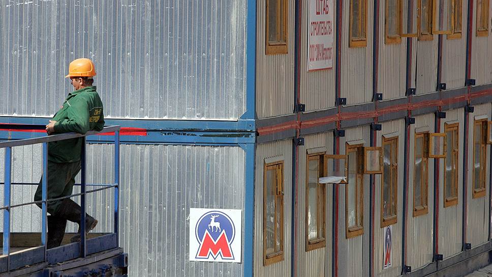 Нижегородские метростроители бастуют не первый раз - десять лет назад долги по зарплате требовали погасить строители станции «Московская» 