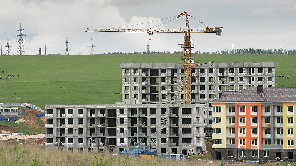 В жилищном комплексе «Новинки SmartCity» не достроено 25 домов, в которых купили квартиры 1,8 тыс. дольщиков