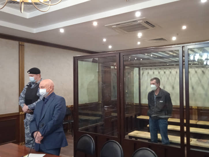 Дмитрий Синицын своей вины не признает, но во время следствия он путался в показаниях