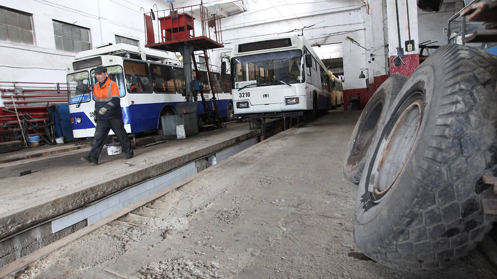Пока «Нижегородэлектротрансу» обещают миллиардные вложения, на  предприятии ремонтируют старые троллейбусы