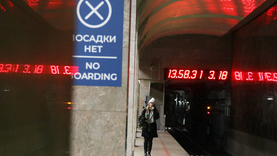 Скоро табличку в метро о том, что с «Горьковской» «посадки нет» заменят на новую с названием следующей станции