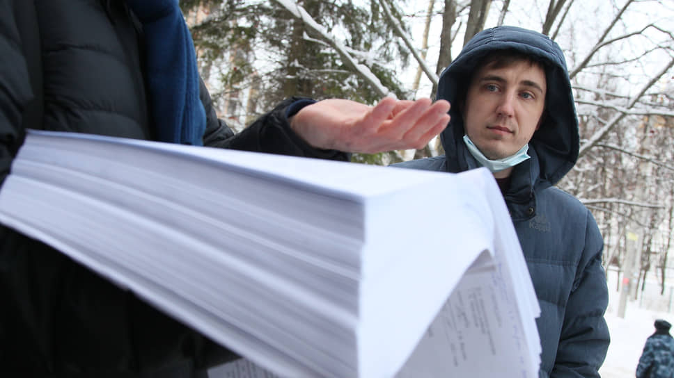 Обвинительное заключение по уголовному делу психиатра Виталия Балуева (на фото) представляет собой толстую пачку документов, с показаниями