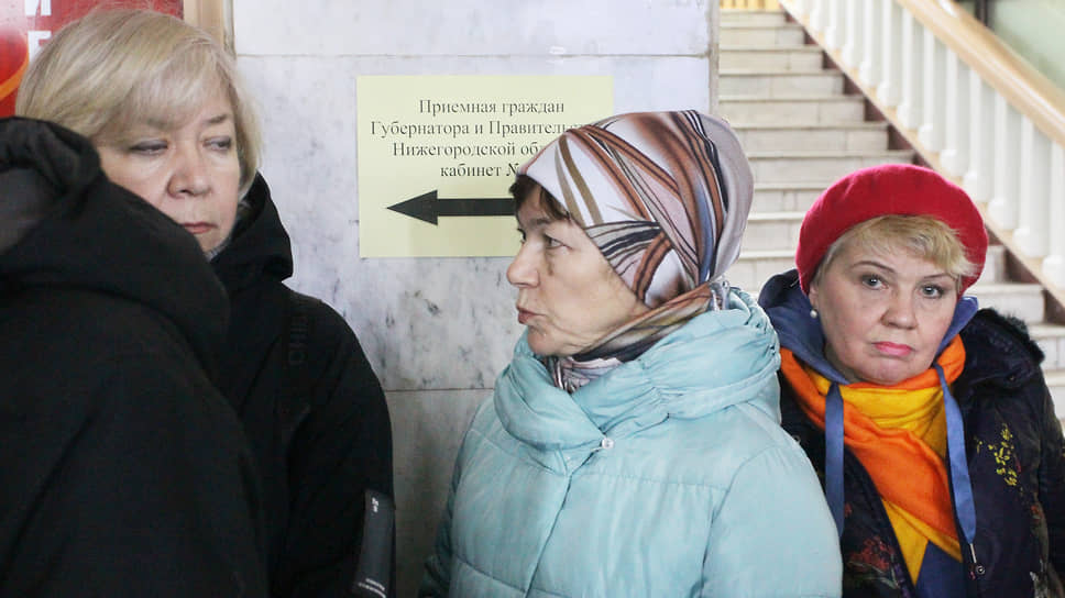Участники «Народного МСУ Нижнего Новгорода» сначала передавали губернатору подписи против QR-кодов, а потом подали на него в суд