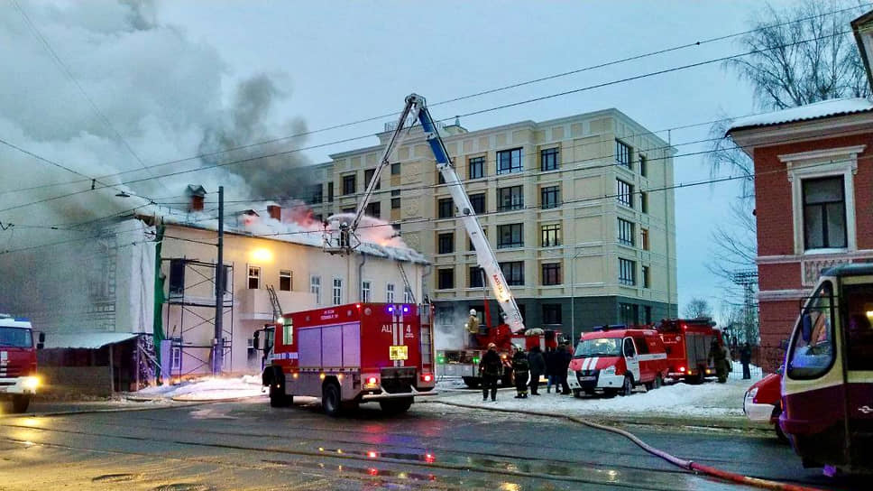 Появились фото из квартиры, с которой начался пожар в доме на Волгоградской в Омске