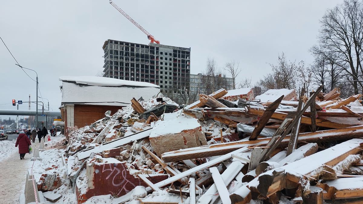 В Нижнем Новгороде начали сносить дома на месте будущего квартала  правительства – Коммерсантъ Нижний Новгород