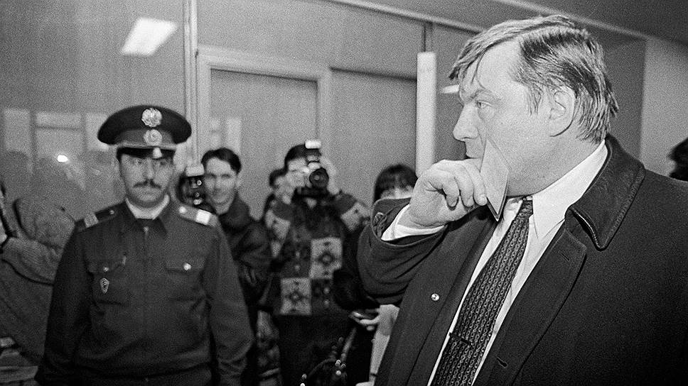 1 апреля 1998 года. Всенародно избранному мэру Нижнего Новгорода Андрею Климентьеву так и не удалось попасть на пресс-конференцию губернатора Склярова по итогам выборов. Охрана его не пропустила в здание