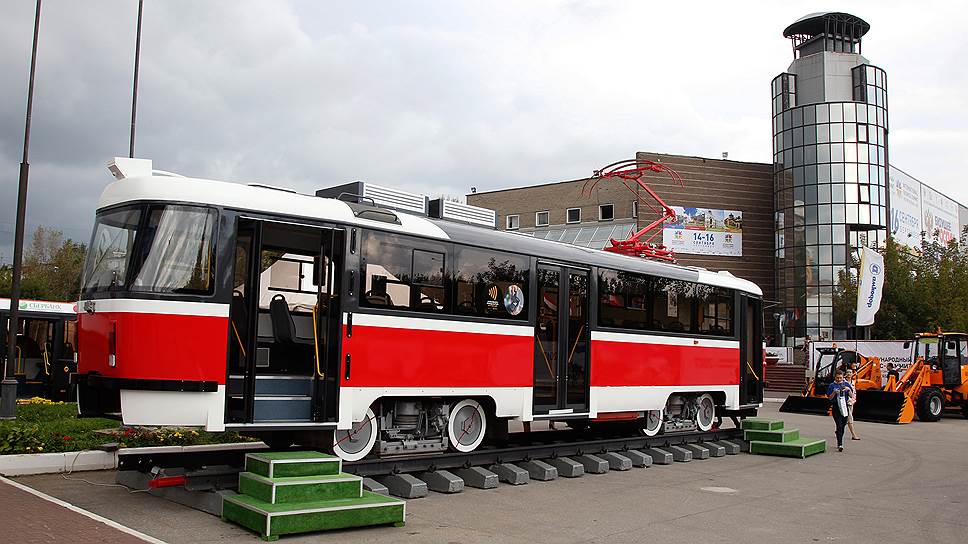 Транспортная экспозиция на Международном бизнес-саммите. Модернизированный трамвай Skoda