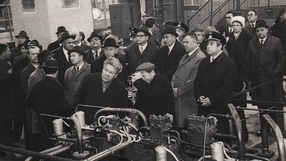 1973 год. Прокат первого железнодорожного колеса ВМЗ