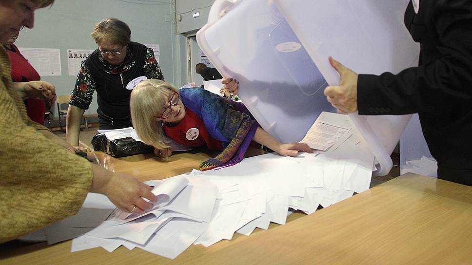 На этих выборах привычные бумажные бюллетени можно было увидеть не на всех избирательных участках. На некоторых подсчет велся электронными способами