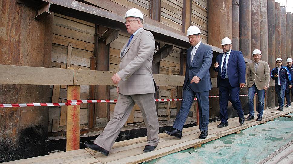 Строительство было запущено еще при предыдущем губернаторе Валерии Шанцеве, который не раз инспектировал стройплощадку