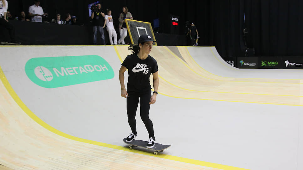 Скейтбордистка из Франции Шарлот Юм порадовала зрителей своими трюками, но так и не вошла в тройку сильнейших