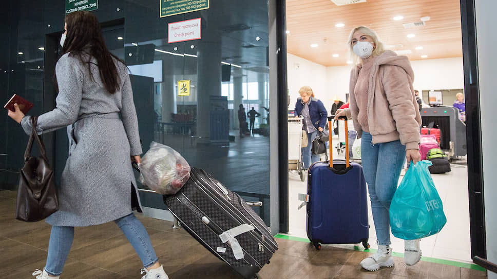 Нижегородский аэропорт Стригино ввел меры дополнительного контроля для пассажиров, прилетающих из Китая, а правительство региона организовало штаб, чтобы предотвратить распространение коронавируса