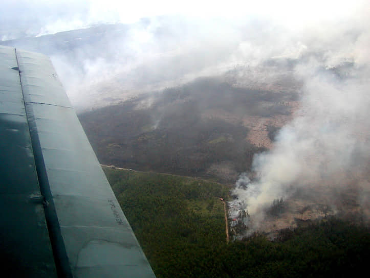 Вид с самолета на лесные пожары в Нижегородской области