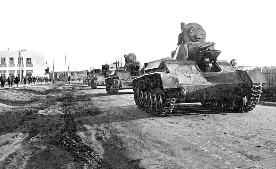 ГАЗ за годы войны выпустил 30% всех танков и самоходно- артиллерийских установок