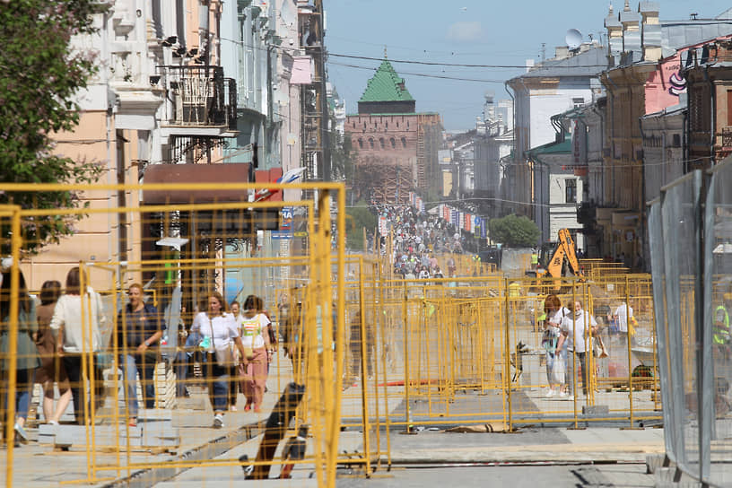 Центральная пешеходная улица Нижнего Новгорода Большая Покровская переживает очередную реконструкцию