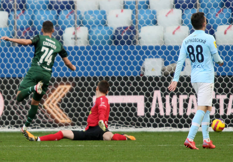 Растяжка нижегородского вратаря не помогла спасти ворота от четвертого гола