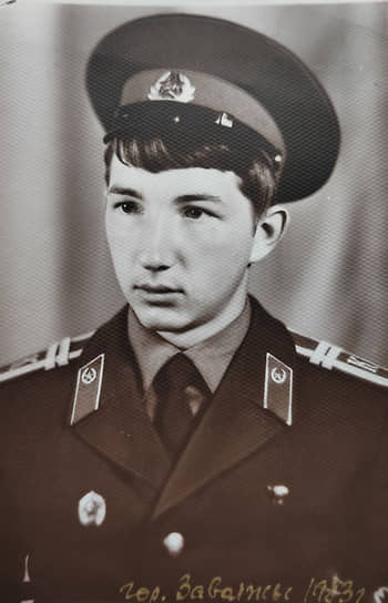 Руководитель государственной жилищной инспекции Нижегородской области Игорь Сербул в Горьковском высшем военном училище тыла в 1983 году
