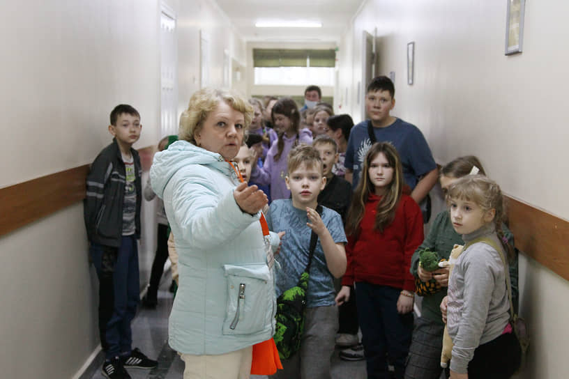 Размещение эвакуированных из Белгорода детей в оздоровительном лагере &quot;Лазурный&quot;