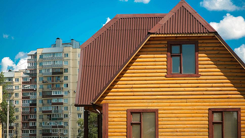 На рынке недвижимости грядут перемены: все больше людей предпочитают покупать не квартиры, а собственные дома за пределами Нижнего Новгорода