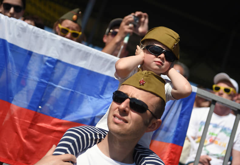 Красноярские депутаты решили заняться патриотическим воспитанием всех граждан