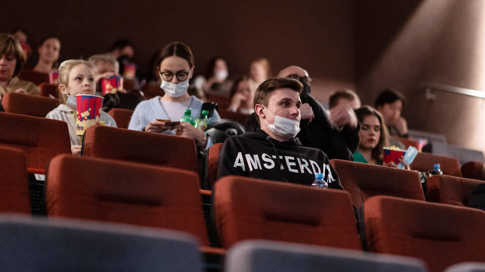 Обороты сибирских кинотеатров в мае даже по сравнению «пандемийным» 2021 годом сократились на 60–78%