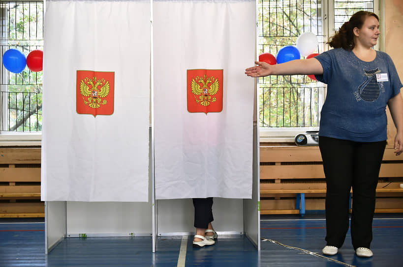 В шести регионах Сибири удостоверения кандидатов на посты губернаторов получили 27 человек