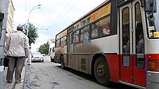 Выпавшая из автобуса пенсионерка взыскала с перевозчика 190 тысяч рублей