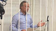 Омские депутаты оставили мандат за арестованным Сергеем Калининым
