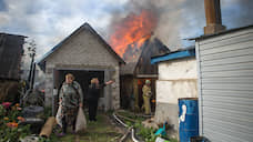 В Новосибирской области загорелся поселок из-за пала травы