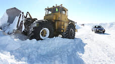 Власти доставят продукты в отрезанные снегом села на Алтае